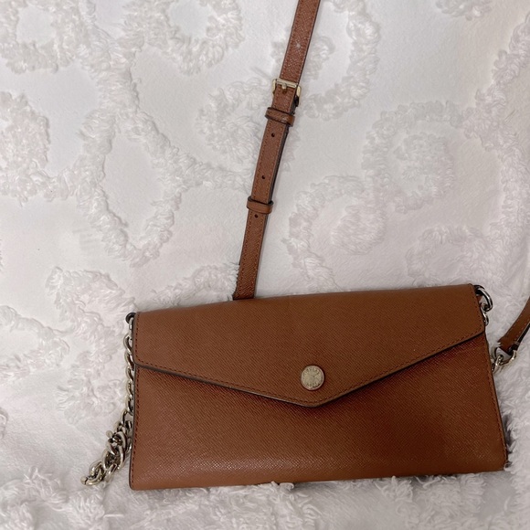 MICHAEL KORS • ENVELOPE WALLET ON CHAIN • EUC - Picture 1 of 7